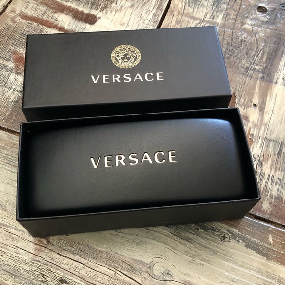Versace sunglasses - Picture 3 of 8